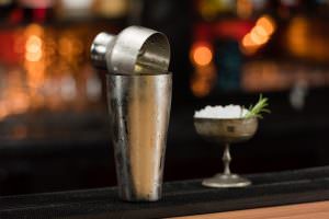 Beaumont Mezclar 550ml Stainless Steel Art Deco Shaker